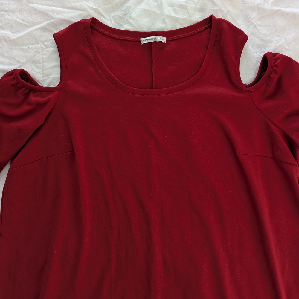 Signature Collection Cold-Shoulder Dress - Picture 7 of 8